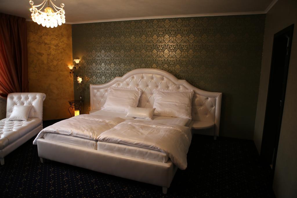 Hotel Kotva Bratislava Ruang foto