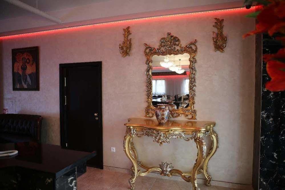 Hotel Kotva Bratislava Bagian luar foto