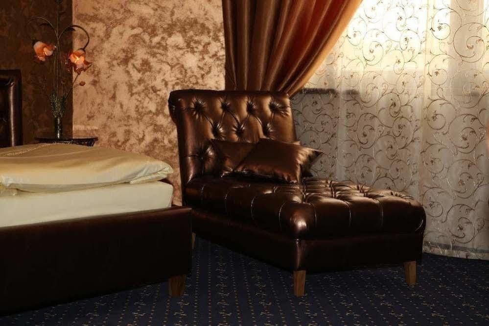 Hotel Kotva Bratislava Bagian luar foto