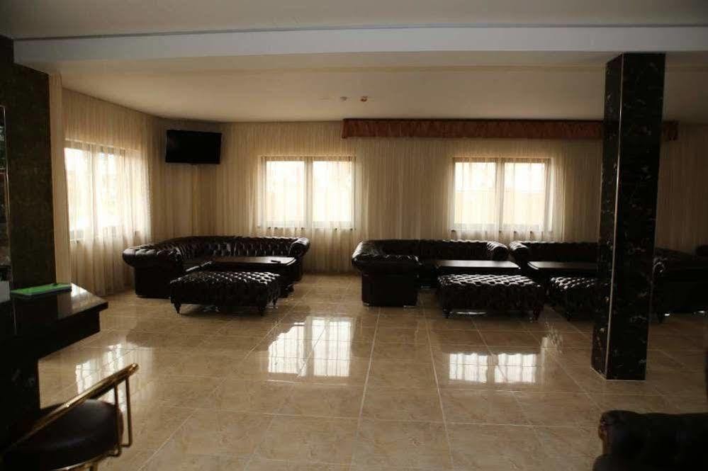 Hotel Kotva Bratislava Bagian luar foto